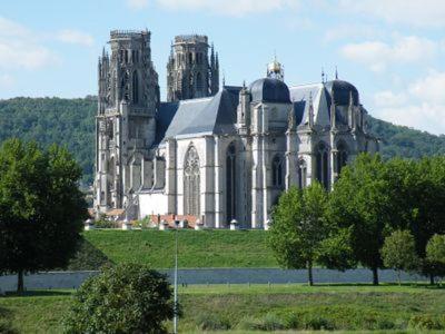 Ecrouves Appartcathedrale מראה חיצוני תמונה